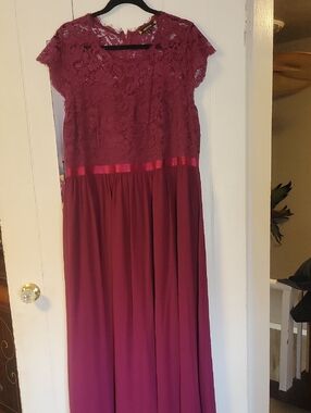 Miusol Lace Dress in Wine Color